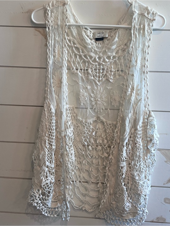 David and Young Tops - David and Young Cream Crochet Open-Front Vest